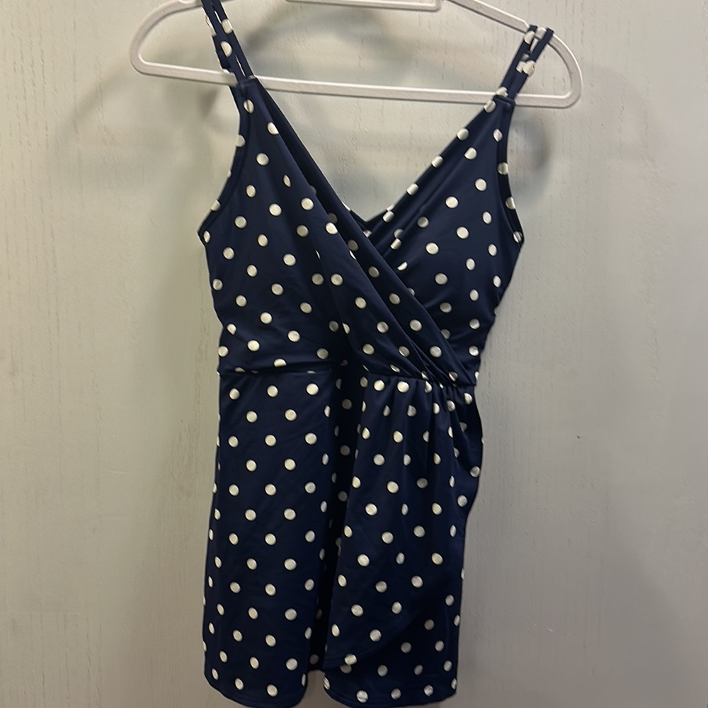 Land’s End One Piece Swimsuit Dress. Size 6/8. Navy w/white polka dots. V neck